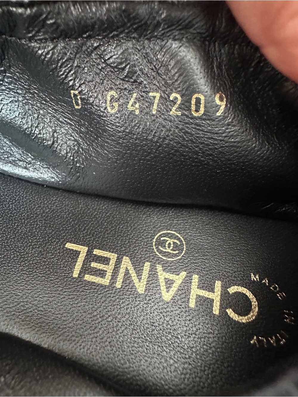CHANEL BLAZY BLACK SQUARE TOE LEATHER CRUNCHY FLATS GOLD TURN LOCK CC LOGO 38C - Picture 3 of 14